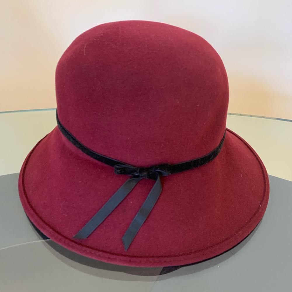 Helen Kaminski Women’s Wool Burgundy Hat - Sydney, Australia